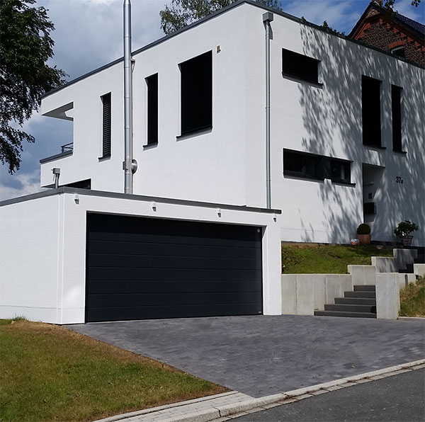 Concept Beton hat sich auf individuelle Fertiggaragen aus Beton spezialisiert